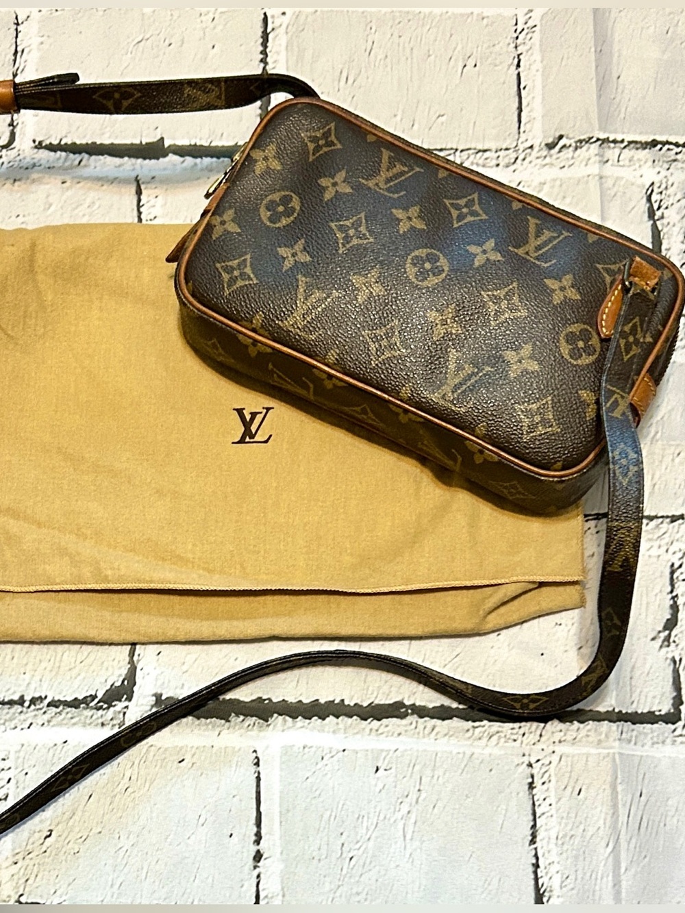 Louis Vuitton Marly Bandouliere Vintage  Monogram Crossbody - Beautiful! (1987) - Picture 8 of 9